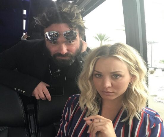 Is actor Johnny Galecki married? His wife and son
