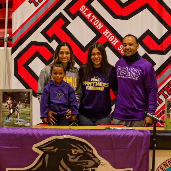 Yaya Owens with her parents and brother